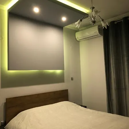 The Only Luxurious In The Center Of Town Διαμέρισμα *